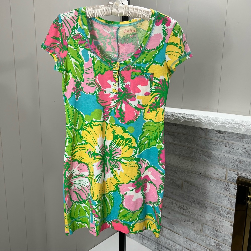 Lilly Pulitzer Britton Henley T-Shirt Dress Multicolor Vibrant Floral Print XS